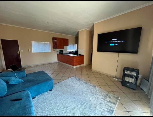 3 BEDROOM APARTMENT FOR SALE IN COUNTRY VIEW